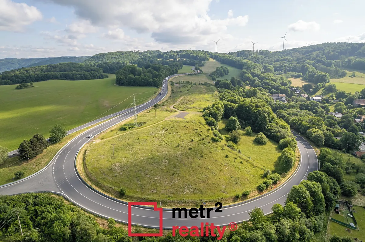Prodej komerčního pozemku 35315 m²